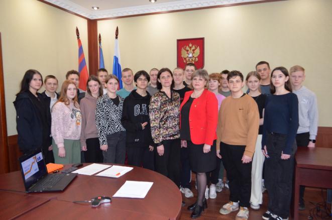 Учащиеся Алексеевской СШ встретились с А.В.Бекетовой в рамках проекта «ГосСтарт.Диалог»