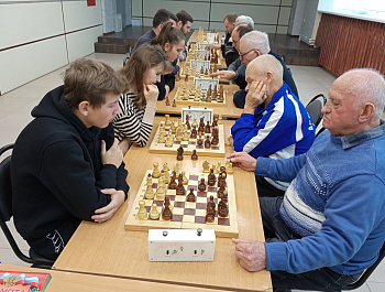 Побеждают ветераны
